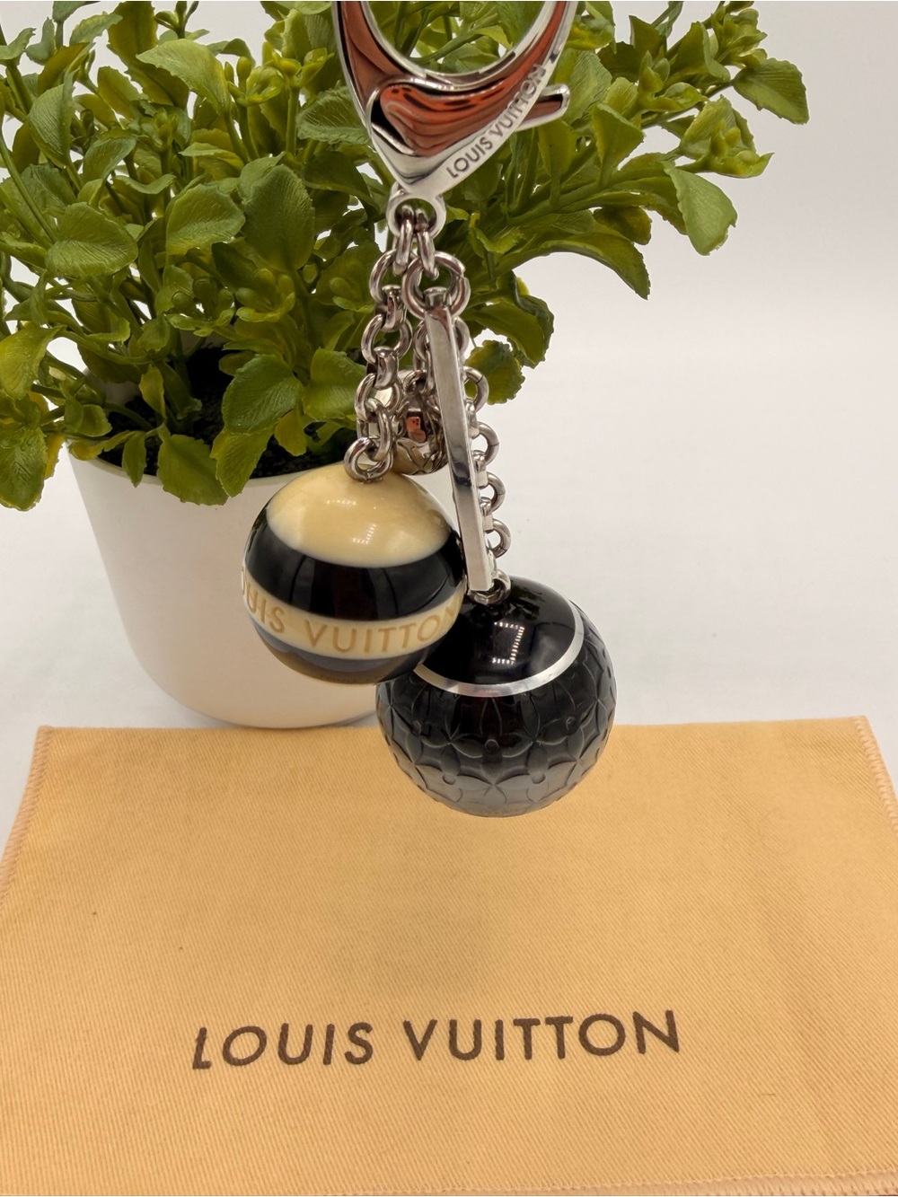 Louis Vuitton Mini Lin Croisette Bag Charm - Picture 3 of 9